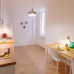 Dietro L'angolo - In