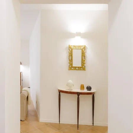Dietro L'angolo - In Apartment