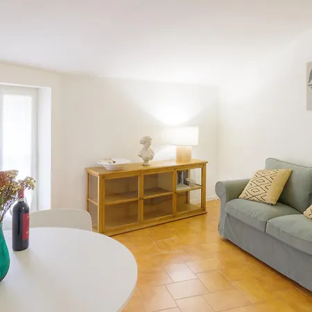Dietro L'angolo - In Apartment